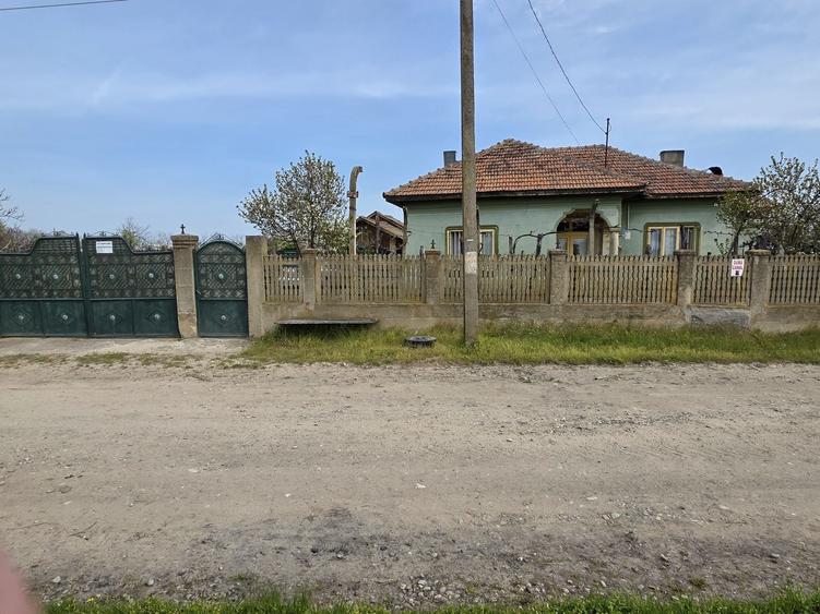 Casă cu 4 camere în Soreni