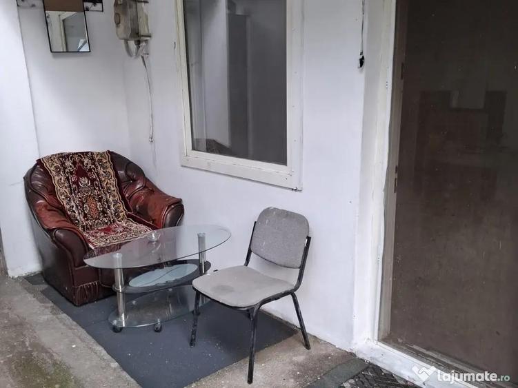 Casă cu 5 camere în Fundeni