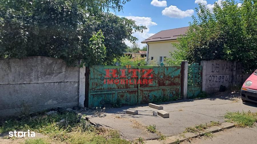 Teren de 2100 mp, în Central