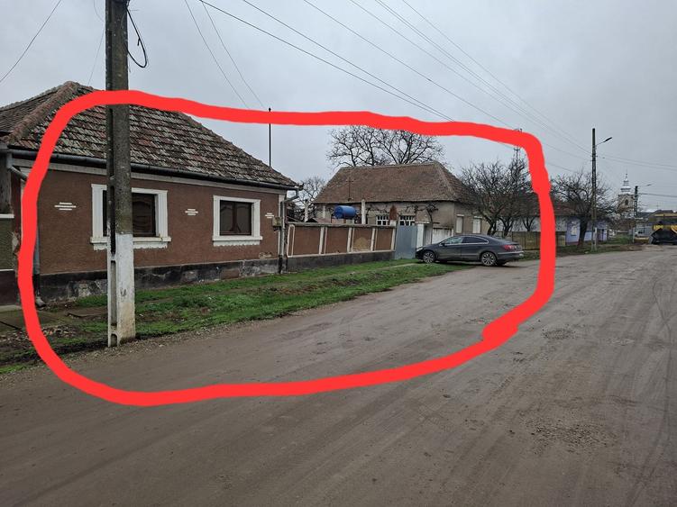 Casă cu 4 camere în Căuașd