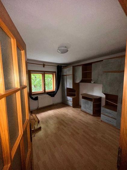 Apartament cu 3 camere decomandat în Burdujeni