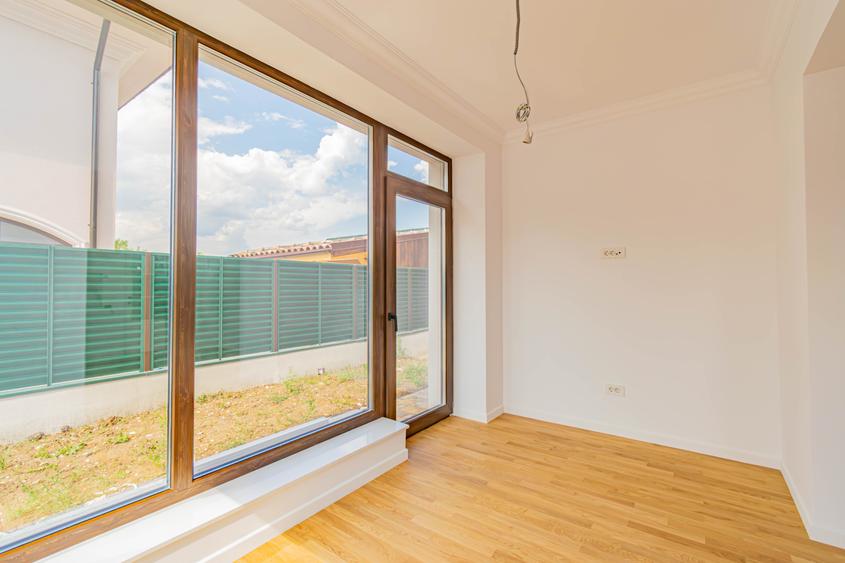 Vila moderna cu vedere la lac, ambient intim si elegant, piscina, carport - 14
