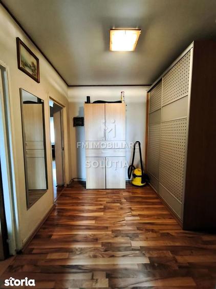 Apartament cu 3 camere decomandat în Orașul Vechi