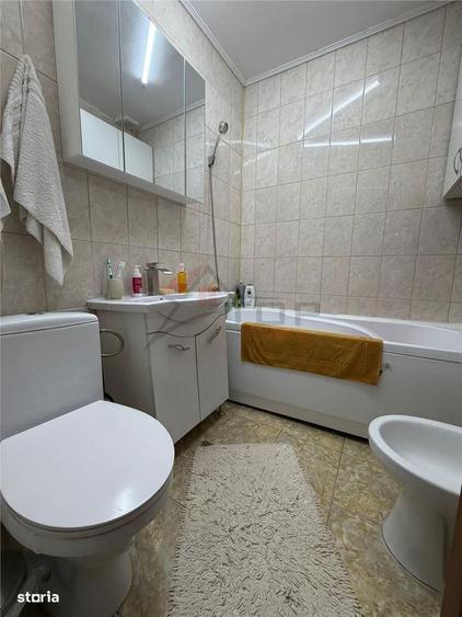 Apartament cu 2 camere semidecomandat în Podu Roș — fotografia 1