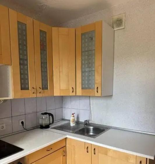 Apartament cu 2 camere în Olimpia-Stadion