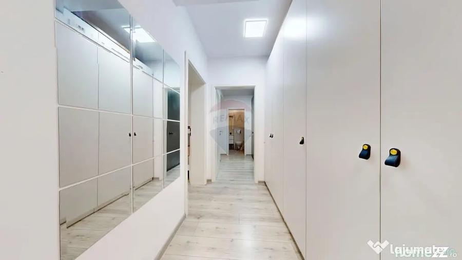 Apartament cu 3 camere decomandat în Bartolomeu