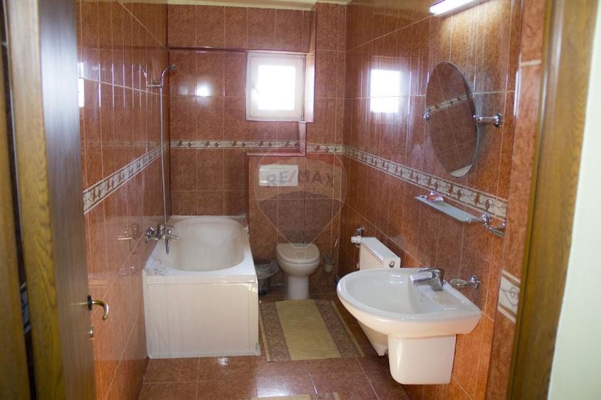 Hotel de vanzare la cateva minute de Podul Mogosoaia –Cu 40 de camere - 27