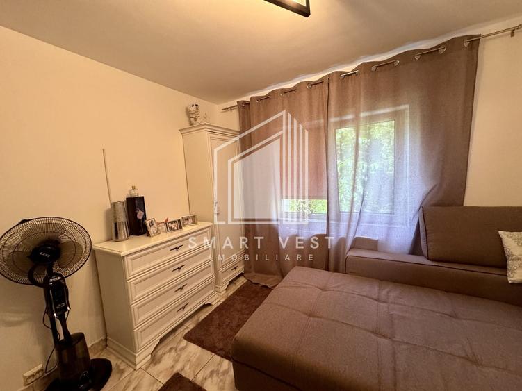 Apartament cu 4 camere decomandat în Micro 16