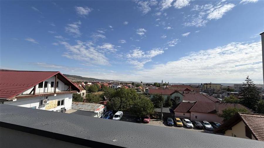 Apartament cu 3 camere circular, mobilat în Mărăști