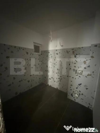 Apartament cu 3 camere semidecomandat în Semicentral
