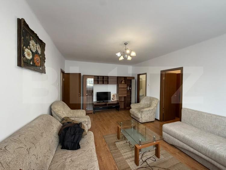 Apartament cu 2 camere semidecomandat, mobilat în Central