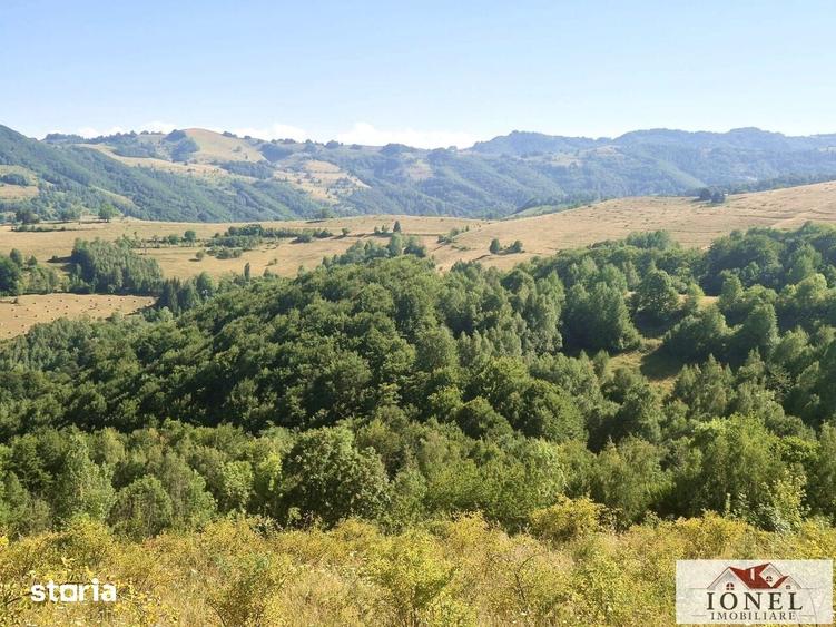Casă cu 2 camere cu Teren 116445 Mp în Mogoș