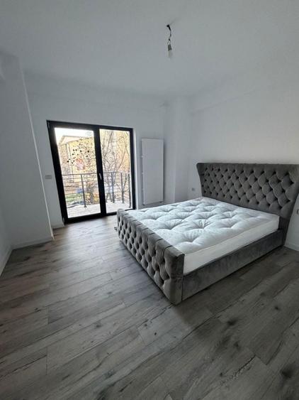 Apartament cu 3 camere în Popoveni
