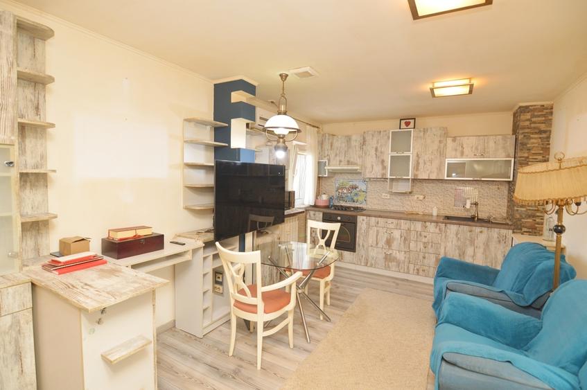 Apartament cu 2 camere semidecomandat în Moșilor