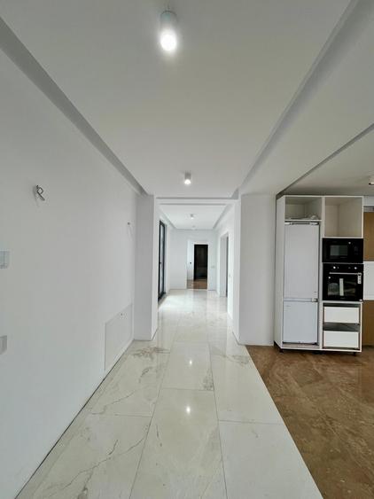 Penthouse cu 3 camere, mobilat în Tomis Plus