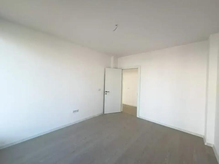 Casa De Vanzare 4 Camere | Finalizata | Curte Parcarea | Bariera - 12