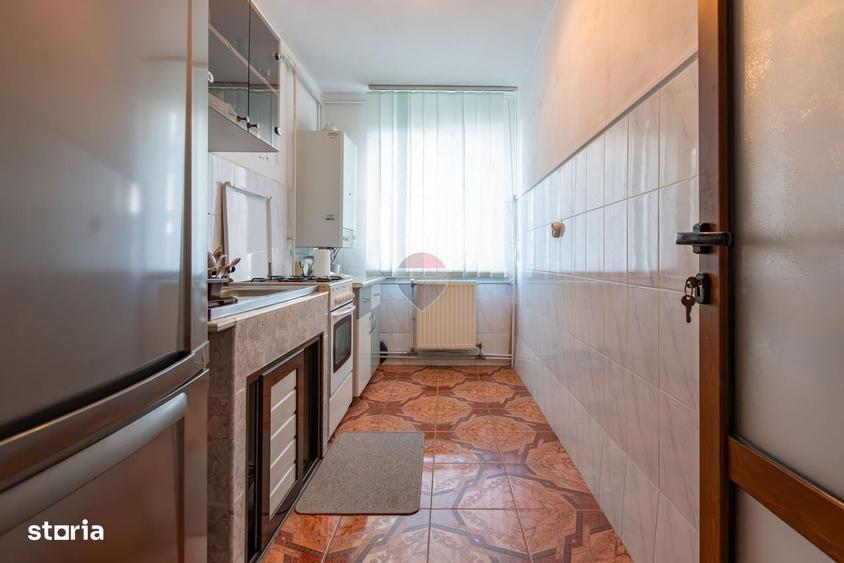 Apartament cu 2 camere decomandat în Cornișa