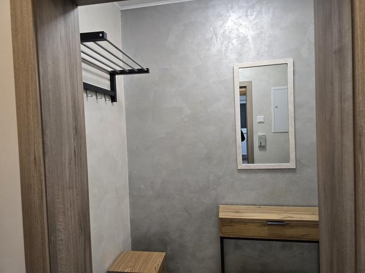 Apartament cu 2 camere semidecomandat în Crângași