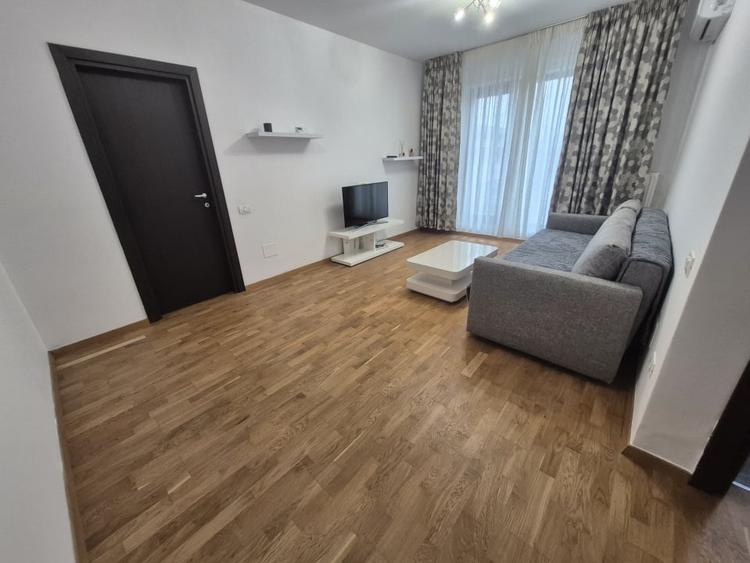 Apartament cu 2 camere semidecomandat în Sisești
