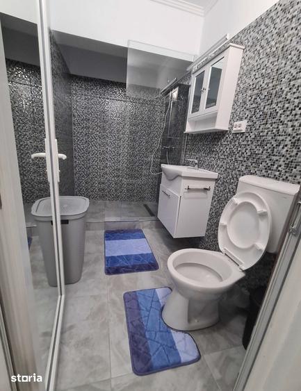 Apartament cu 2 camere decomandat în Calarași 4