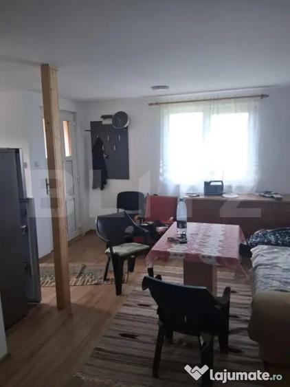 Casă cu 2 camere cu Teren 595 Mp în Câmpenești