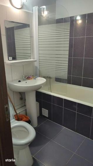 Apartament cu 3 camere în Tei