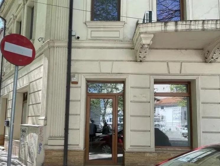 Spațiu comercial, de 70 mp, în Central