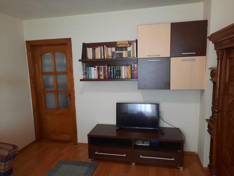 Apartament cu 3 camere decomandat în Păcurari