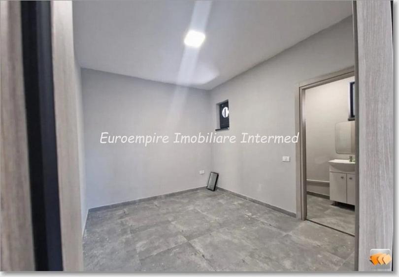 Spațiu comercial, de 44 mp, în Trocadero