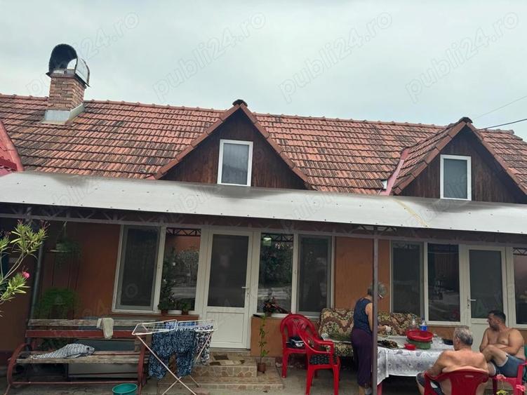 Casă cu 3 camere cu Teren 5200 Mp în Țela
