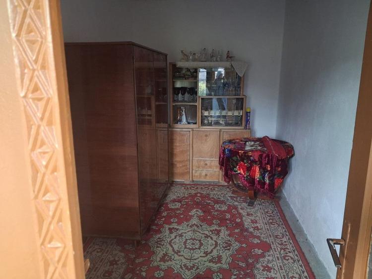 Casă individuală cu 4 camere cu Canalizare în Boroșteni