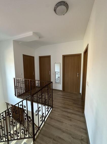 Casă cu 3 camere cu Teren 350 Mp în Sânpetru