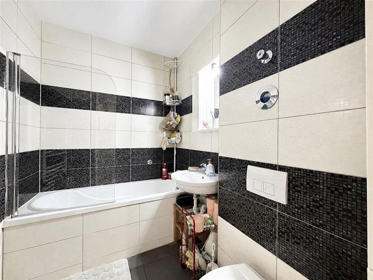 Apartament cu 2 camere decomandat, mobilat în Șelimbăr