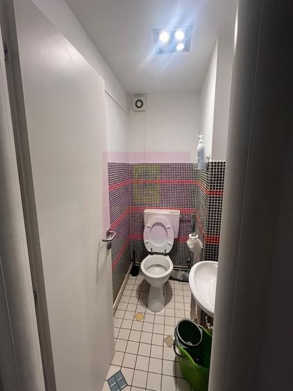 Spațiu comercial, de 78.790000915527 mp, în Unirii