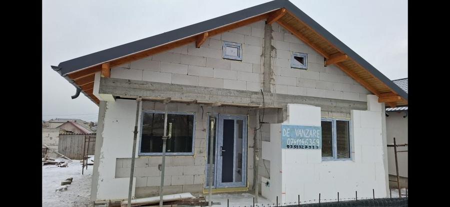 Casă cu 3 camere în Agigea