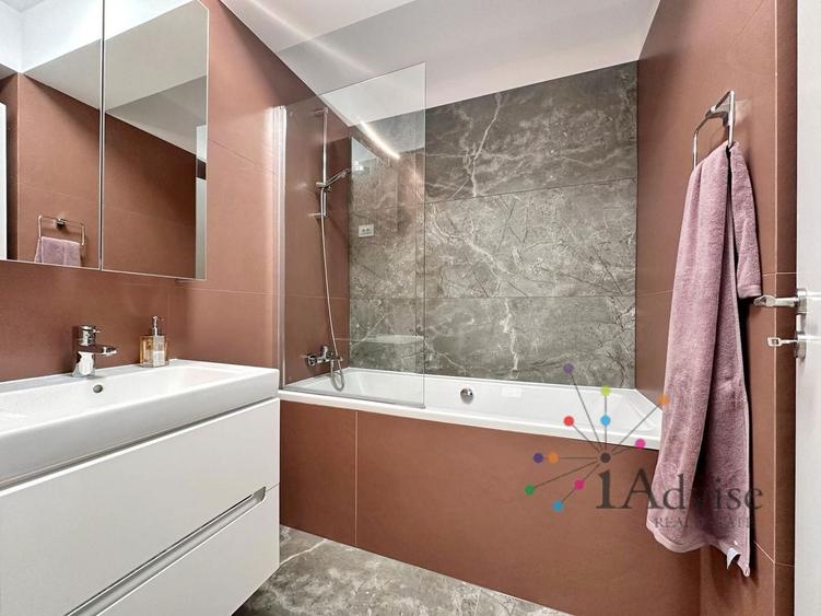 Apartament cu 3 camere decomandat, mobilat în Drumul Poienii