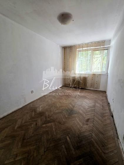 Apartament cu 3 camere semidecomandat în Tomis IV