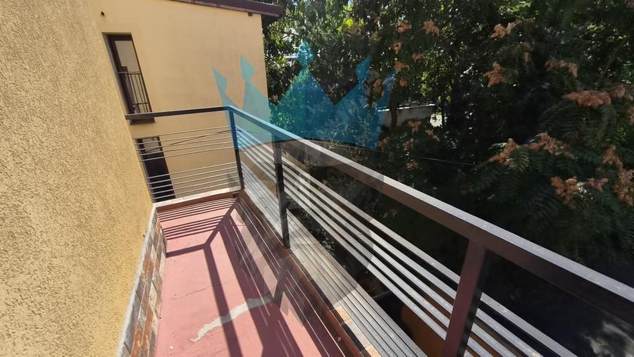 Birou, de 220 mp, în Vitan