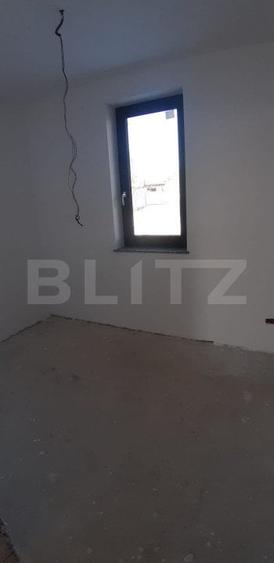 Casă individuală cu 4 camere cu Canalizare în Exterior Vest