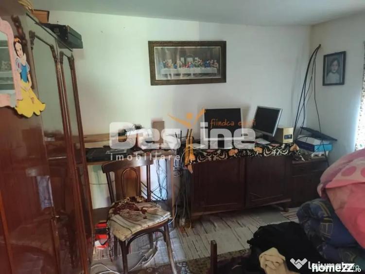 Casă cu 4 camere cu Teren 1075 Mp în Cătina
