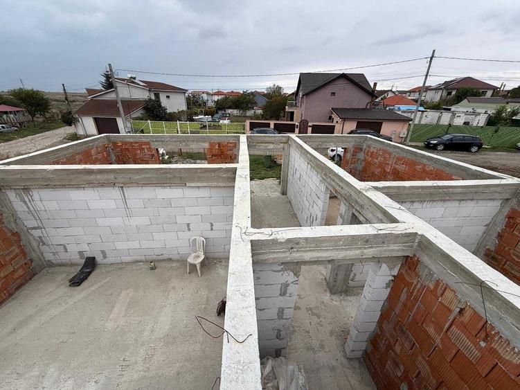 Casă cu 4 camere în Sud