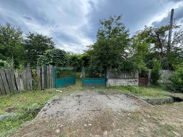 Casă cu 4 camere în Pocruia