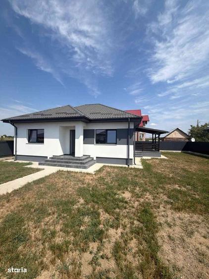Casă cu 3 camere în Letea