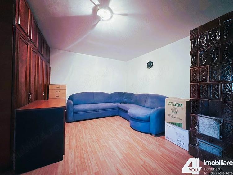 Casă cu 2 camere cu Teren 1166 Mp în Secusigiu