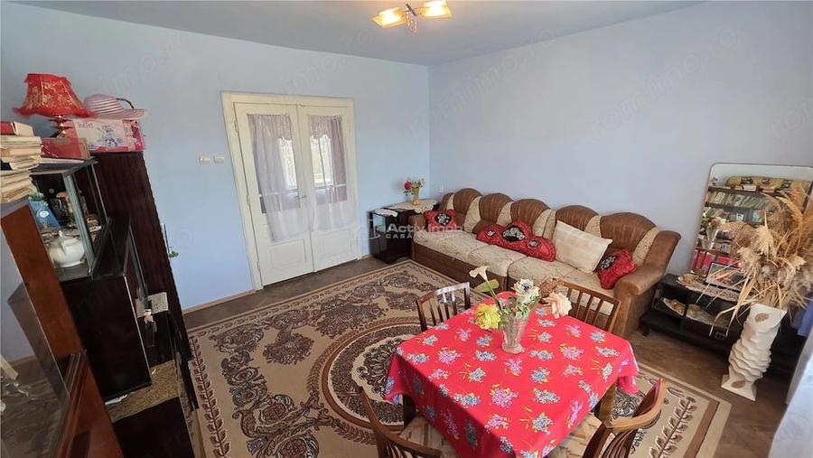Casă cu Teren 4400 Mp în Petrilova