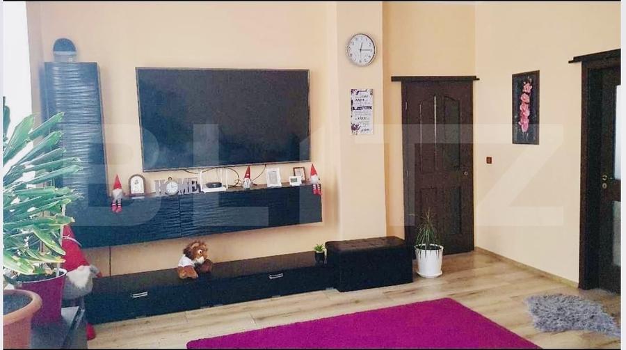 Apartament cu 2 camere semidecomandat, mobilat în Orăștie