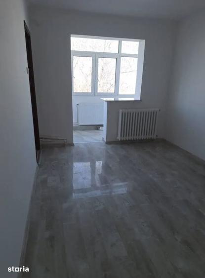 Apartament cu 3 camere în Alexandru cel Bun