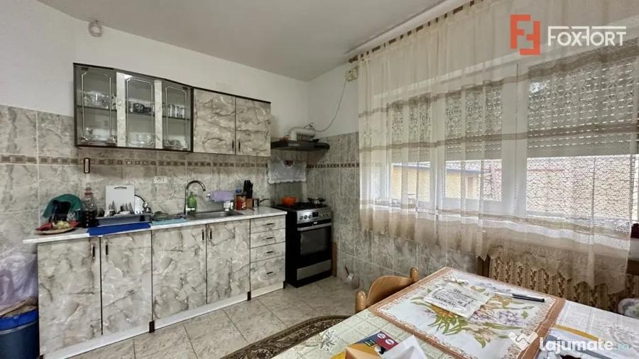 Casă cu 5 camere cu Teren 1000 Mp în Șag