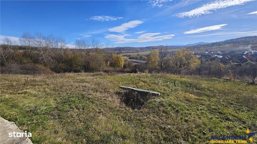 Casă cu 5 camere cu Teren 1532 Mp în Șinca