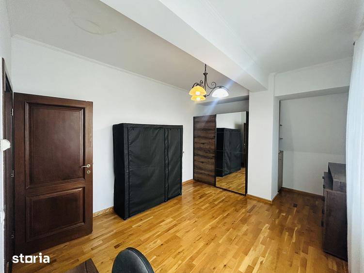 Apartament cu 4 camere în Central